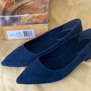 Bella Vita Navy Kidsuede Vivien Flats Size 11